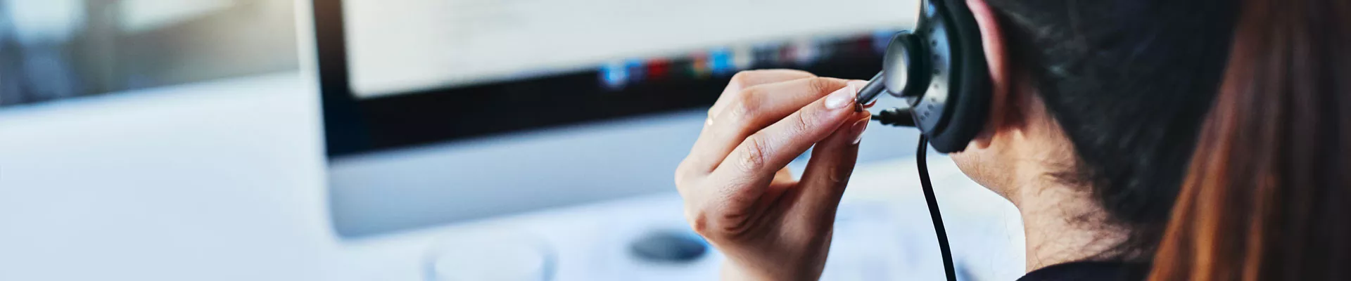 با ما تماس بگیرید